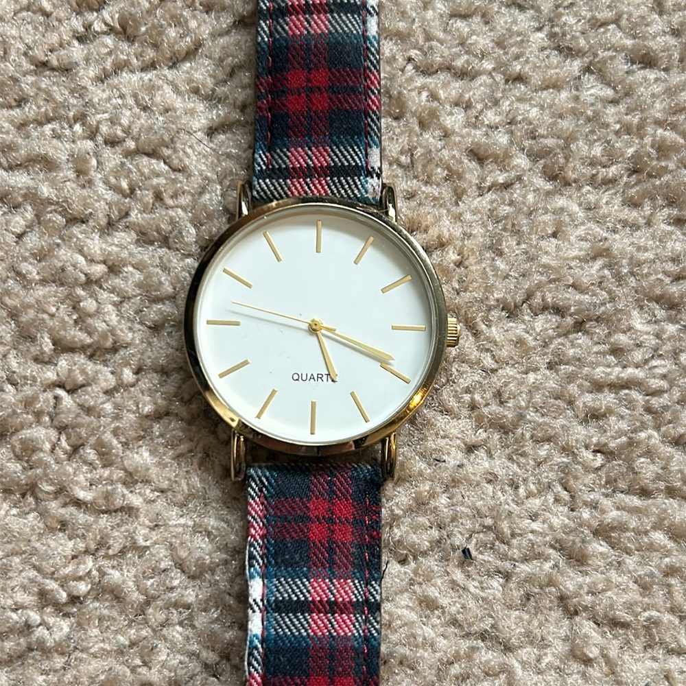 Accutime women’s vintage plaid flannel‎ gold tone red/green adjustable watch